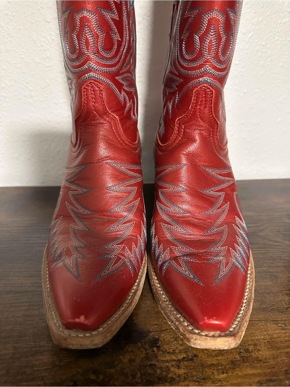 Lucchese Red Dale’s Women’s size 7B - Picture 3 of 6